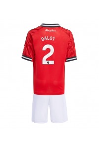 Manchester United Diogo Dalot #2 Jalkapallovaatteet Lasten Kotipeliasu 2025-26 Lyhythihainen (+ Lyhyet housut)